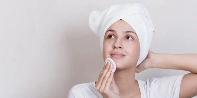 Makeup Luntur Karena Keringat? Coba 10 Cara Ini Biar Bedak Tetap Nempel Seharian!