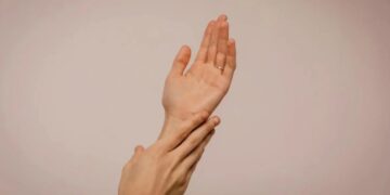 5 Rekomendasi Hand Cream Lokal yang Bikin Tangan Lembut dan Nggak Kasar Lagi