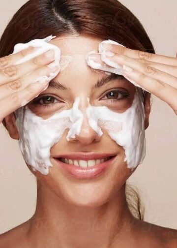 Cara Memilih Pembersih Wajah Sesuai Jenis Kulit